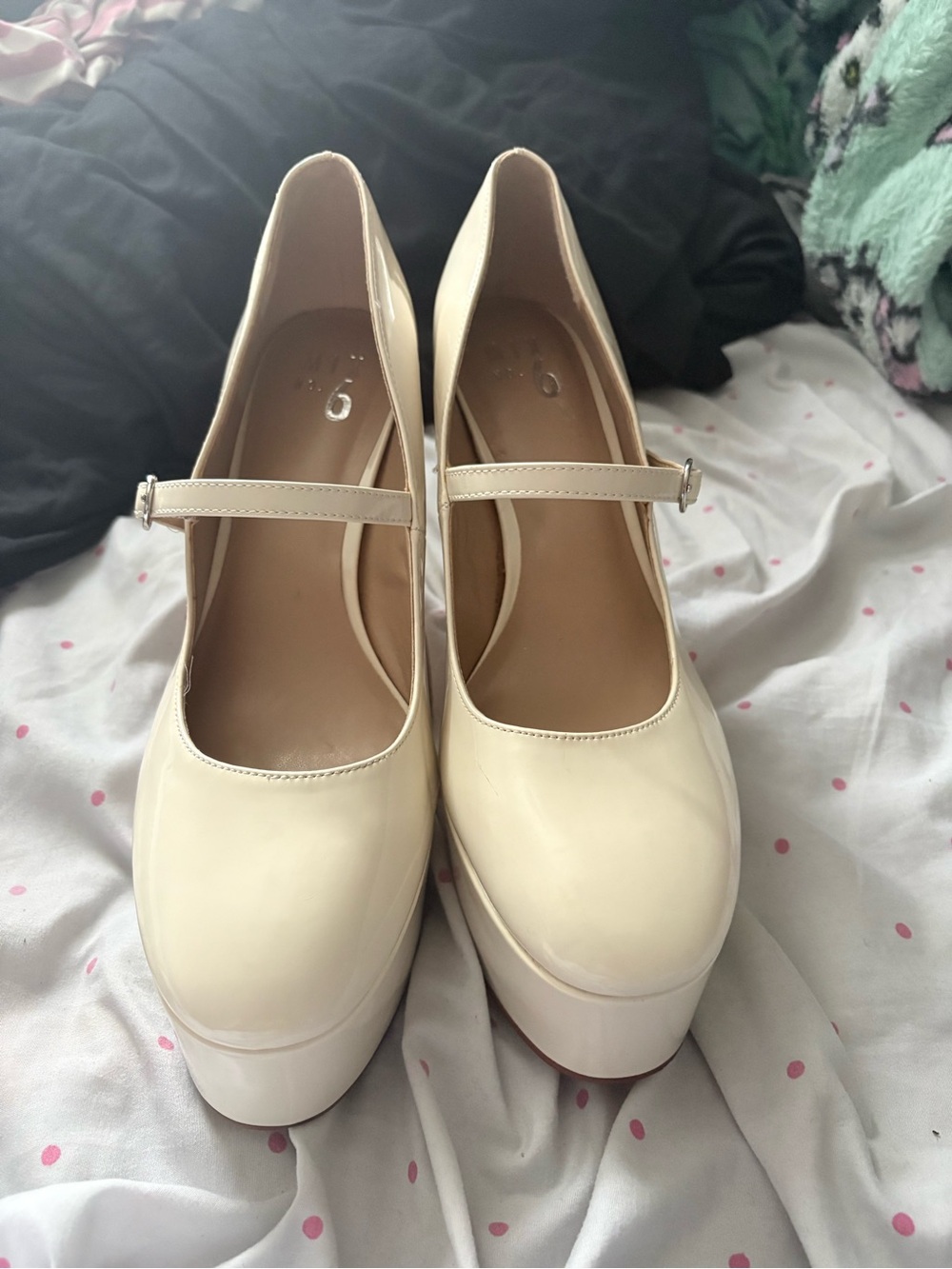 Classic Cream Mary Jane Platform Pumps - Women's